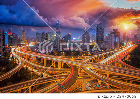 super highway in shanghai city 28470058