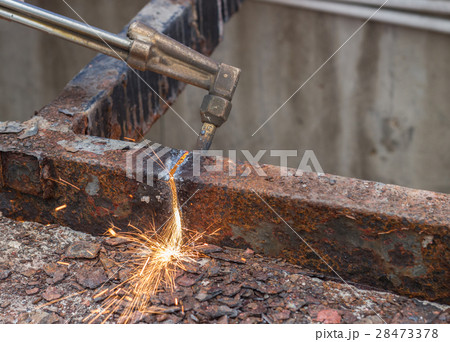 cutting old steel with fire 28473378