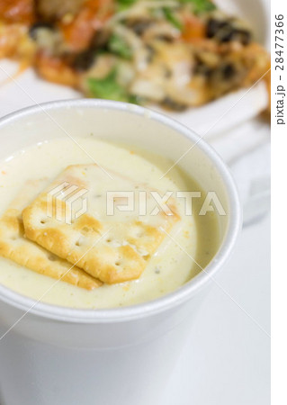 クラムチャウダー スープ  28477366