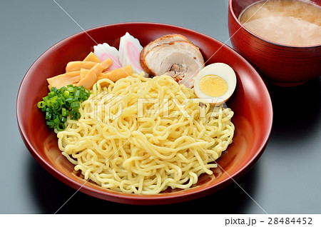注意）背景に小キズや汚れが残ります。湯気はレタッチ合成です。つけ麺、つけそば（ラーメン）イメージ 28484452