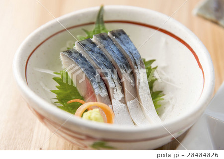 鯖の刺身の写真素材