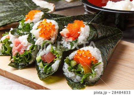 手巻き寿司 28484833