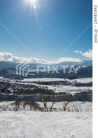白馬乗鞍温泉スキー場からみた栂池スキー場 白馬乗鞍温泉スキー場からみた栂池スキー場 28485942