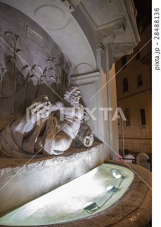 ４つの噴水 28488136