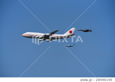 政府専用機とF-15 28490140