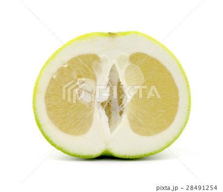 Sweetie citrus fruit cut in half 28491254