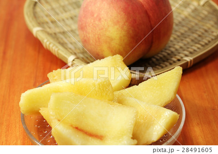 桃　もも　ピーチ 28491605