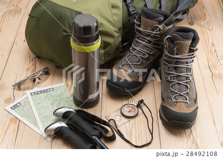 登山の持ち物 28492108