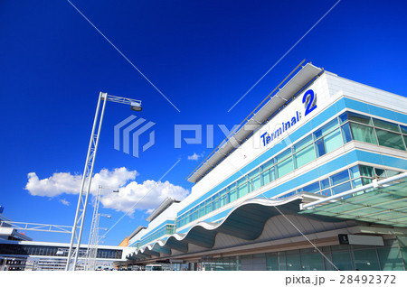晴天下の羽田空港第2旅客ターミナル 晴天下の羽田空港第2旅客ターミナル 28492372