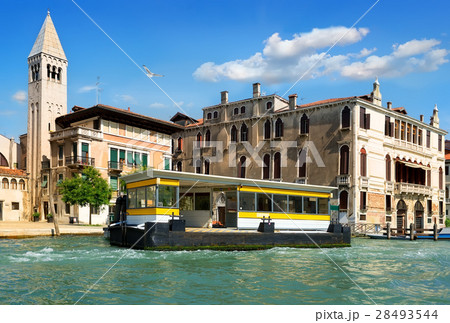 Vaporetto stop in Venice 28493544