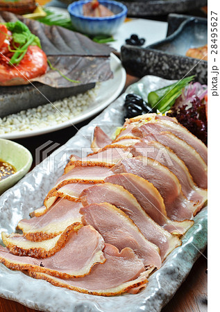 Duck meat salad 28495627