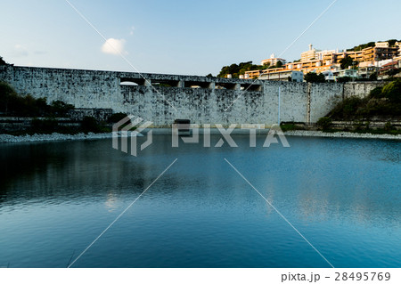 心落ち着かせる深い青 28495769