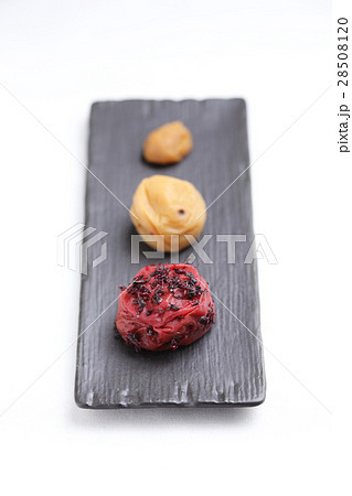 梅干し3種盛り かつお梅アップ 引き 梅干し3種盛り かつお梅アップ 引き 28508120