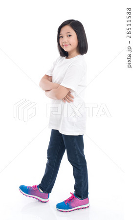 Cute Asian girl in white t-shirt and jeans standin 28511588