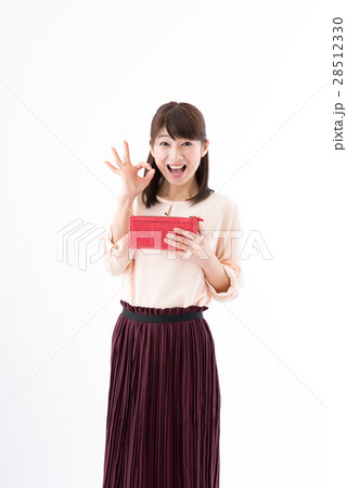 若い女性、お財布、オッケー 28512330