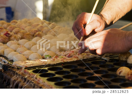 屋台のたこ焼き 28512625