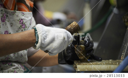 牡蠣打ち　打ち子 28513033