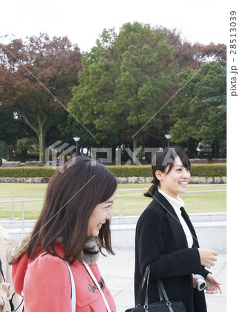 観光 女性 広島平和記念公園 観光 女性 広島平和記念公園 28513039
