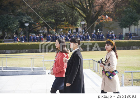観光 女性 広島平和記念公園 観光 女性 広島平和記念公園 28513093