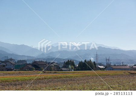 北陸の田園風景、薬師岳を遠望、富山県滑川市 北陸の田園風景、薬師岳を遠望、富山県滑川市 28513113