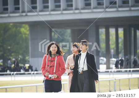 観光 女性 広島平和記念公園 観光 女性 広島平和記念公園 28513157
