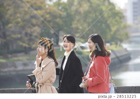 観光 女性 広島平和記念公園 観光 女性 広島平和記念公園 28513225