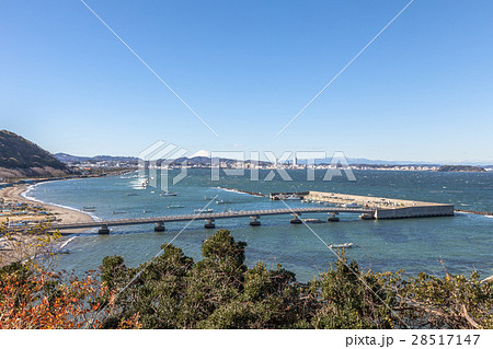 三浦半島から見る富士山　横須賀市走水 28517147