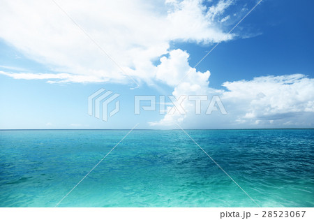 Caribbean sea and perfect sky Caribbean sea and perfect sky 28523067