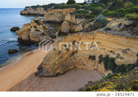 Praia dos Beijinhos (Lagoa, Portugal). 28524871