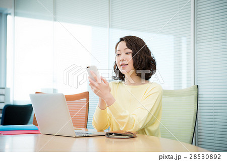 オフィス 女性 オフィス 女性 28530892
