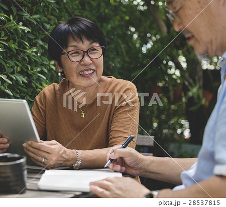 Bonding Casual Cheerful Couple Relationship Bonding Casual Cheerful Couple Relationship 28537815