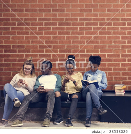 People Students Friendship Togetherness Technology People Students Friendship Togetherness Technology 28538026