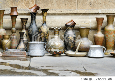 Old oriental antiques jungs and vases Old oriental antiques jungs and vases 28544186