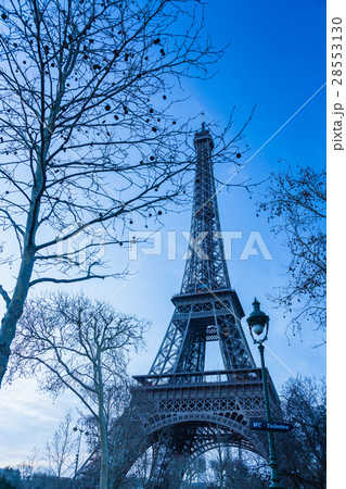 フランス　パリのエッフェル塔 28553130