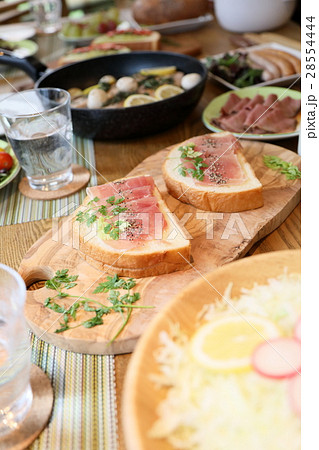 スタイリッシュ 食事 スタイリッシュ 食事 28554444