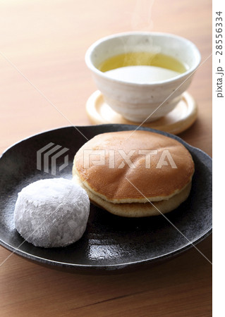 和菓子とお茶 28556334