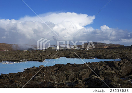 Geothermal bath Blue Lagoon in Iceland 28558688