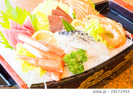 Raw and fresh sashimi Raw and fresh sashimi 28572493