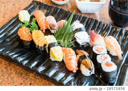 Sushi Sushi 28572856