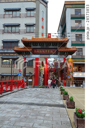 長崎新地中華街の「北門(玄武門)」（長崎県長崎市新地町） 28573853