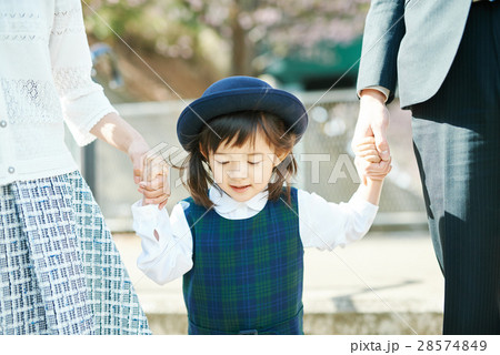 親子入園式 桜イメージ 親子入園式 桜イメージ 28574849