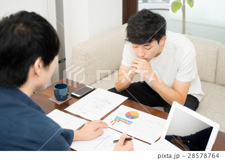 ビジネスイメージ（企画・打ち合わせ・説明・契約・営業） 28578764