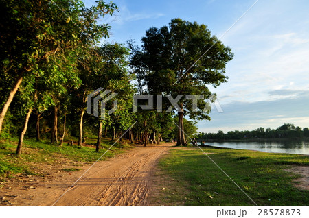 スラスラン 28578873