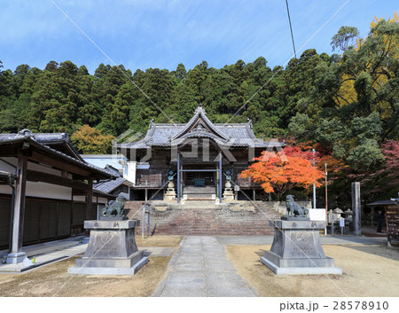 四国別格二十霊場第15番札所「箸蔵寺」紅葉の護摩殿 28578910