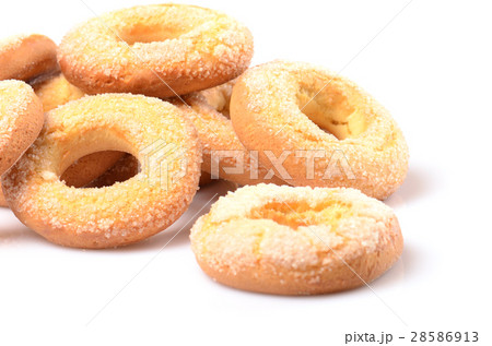 fresh sweet homemade bagels isolated on white fresh sweet homemade bagels isolated on white 28586913