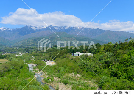長野 中央アルプスと伊那谷の田園風景 長野 中央アルプスと伊那谷の田園風景 28586969