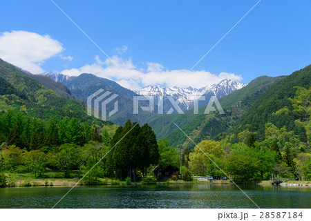 長野 駒ヶ根高原 中央アルプスと駒ヶ池 長野 駒ヶ根高原 中央アルプスと駒ヶ池 28587184