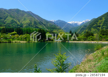長野 駒ヶ根高原 中央アルプスと駒ヶ池 長野 駒ヶ根高原 中央アルプスと駒ヶ池 28587194