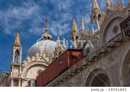 イタリア　ヴェネツィアのサン・マルコ寺院 28591665