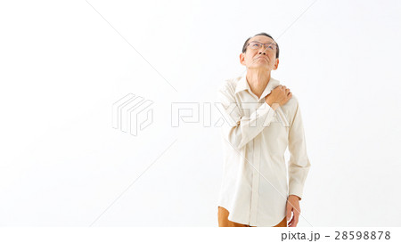肩こり シニア男性 肩こり シニア男性 28598878